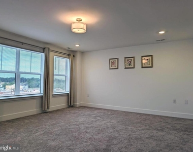 263 Aaron Truehart Way - Photo Thumbnail 9