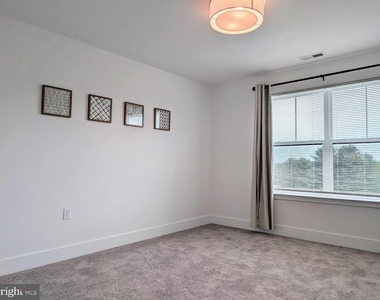 263 Aaron Truehart Way - Photo Thumbnail 13