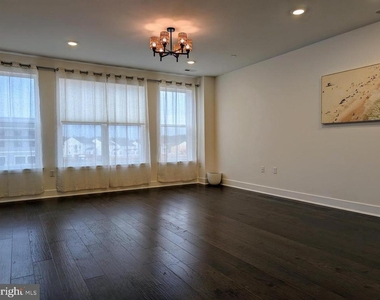 263 Aaron Truehart Way - Photo Thumbnail 4