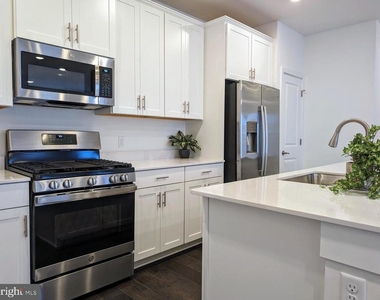 263 Aaron Truehart Way - Photo Thumbnail 6