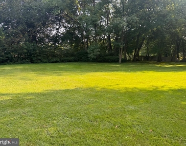 308 W Pages Lane - Photo Thumbnail 16