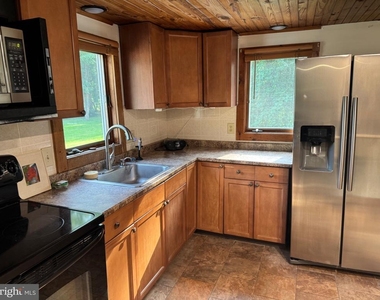 308 W Pages Lane - Photo Thumbnail 4