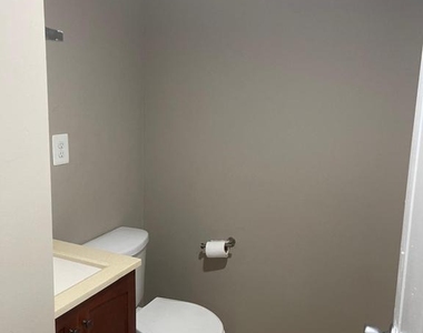 9012 Chestnut Avenue - Photo Thumbnail 1