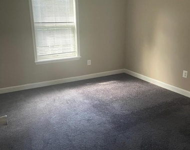 9012 Chestnut Avenue - Photo Thumbnail 4