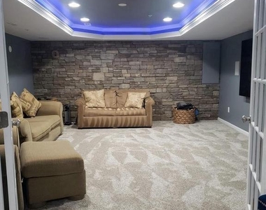8005 Grayden Lane - Photo Thumbnail 22