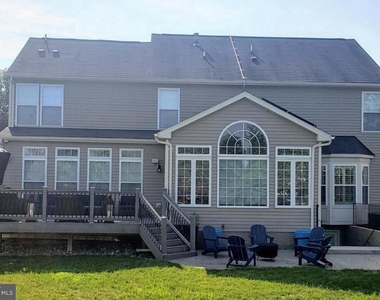 8005 Grayden Lane - Photo Thumbnail 26