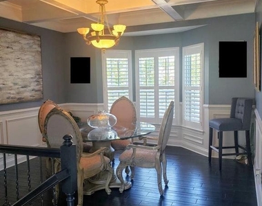 8005 Grayden Lane - Photo Thumbnail 6