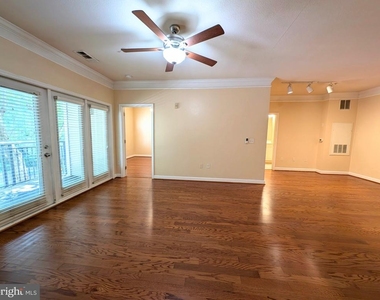 501 Hungerford Drive - Photo Thumbnail 4