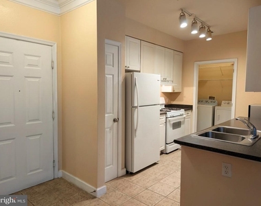 501 Hungerford Drive - Photo Thumbnail 3