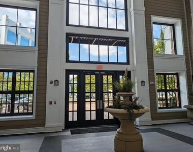 501 Hungerford Drive - Photo Thumbnail 14