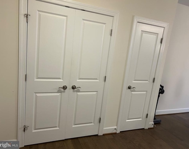 10530 Resort Road - Photo Thumbnail 10