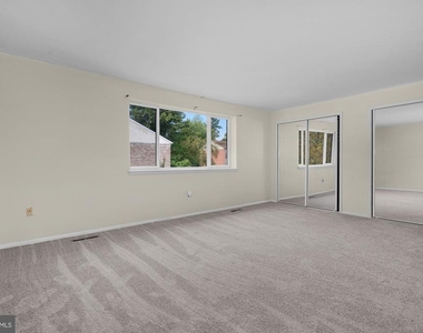10738 Bridlerein Terrace - Photo Thumbnail 15