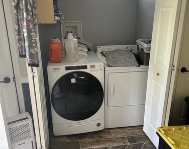 3200 Wilson Avenue - Photo Thumbnail 10