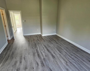 6089 Flagstone Court - Photo Thumbnail 13