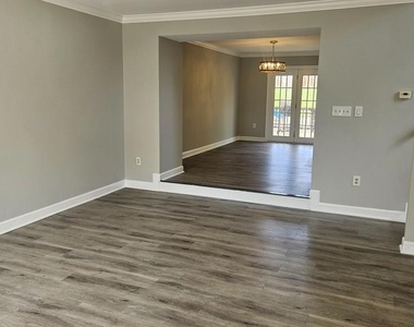 6089 Flagstone Court - Photo Thumbnail 3