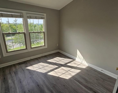 6089 Flagstone Court - Photo Thumbnail 16