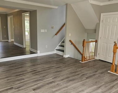6089 Flagstone Court - Photo Thumbnail 2