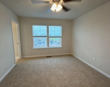 709 Compass Way - Photo Thumbnail 4