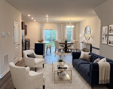 709 Compass Way - Photo Thumbnail 11