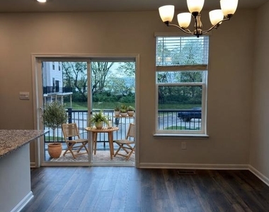 709 Compass Way - Photo Thumbnail 18