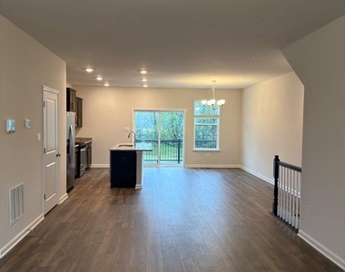 709 Compass Way - Photo Thumbnail 2