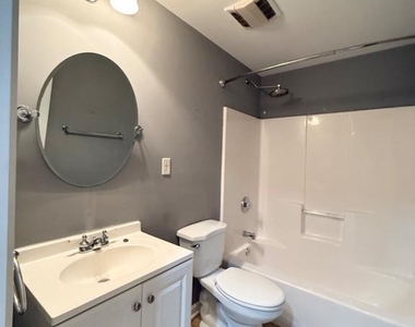 2608 Capital Court - Photo Thumbnail 17