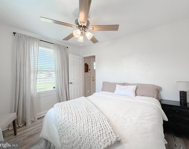 4985 Solomons Island Road - Photo Thumbnail 17