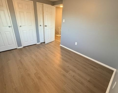 710 Kingston Road - Photo Thumbnail 11