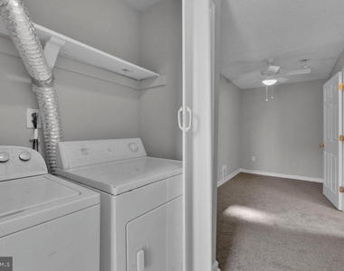 510 S Smallwood Street - Photo Thumbnail 4
