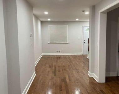 3606 Manchester Avenue - Photo Thumbnail 2