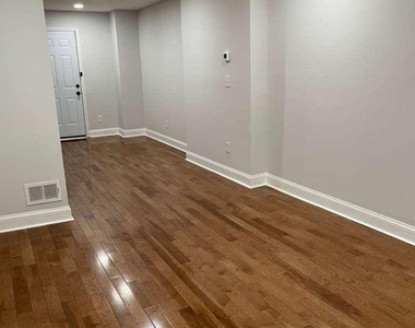 3606 Manchester Avenue - Photo Thumbnail 5