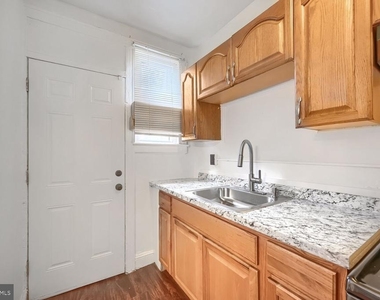 3223 Elmley Avenue - Photo Thumbnail 5