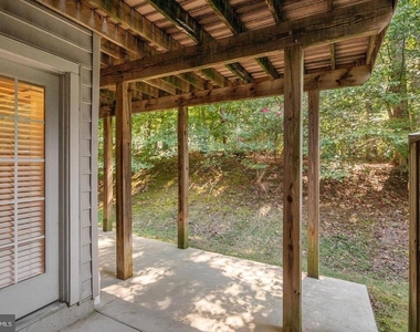 2418 Killarney Terrace - Photo Thumbnail 17