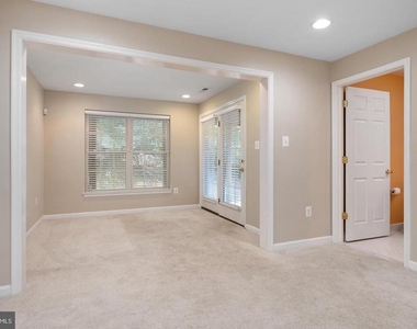 2418 Killarney Terrace - Photo Thumbnail 14