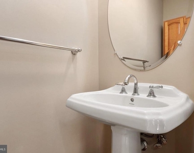 2418 Killarney Terrace - Photo Thumbnail 24