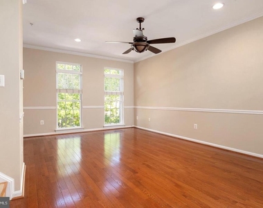 2418 Killarney Terrace - Photo Thumbnail 20