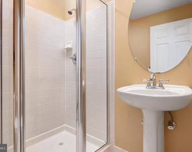 2418 Killarney Terrace - Photo Thumbnail 16