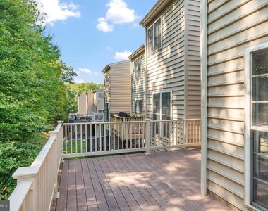 2418 Killarney Terrace - Photo Thumbnail 34