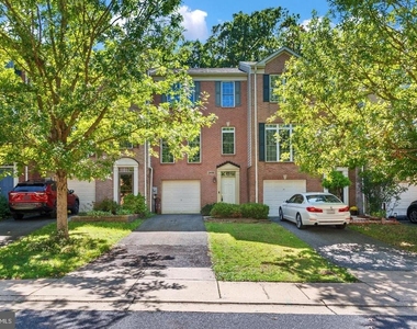 2418 Killarney Terrace - Photo Thumbnail 2