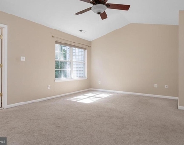 2418 Killarney Terrace - Photo Thumbnail 35