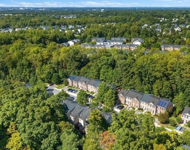 2418 Killarney Terrace - Photo Thumbnail 48