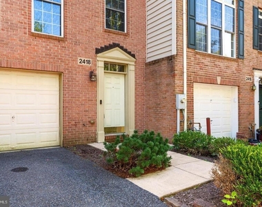 2418 Killarney Terrace - Photo Thumbnail 9