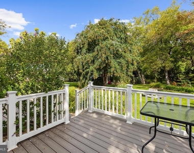 526 James Avenue - Photo Thumbnail 25