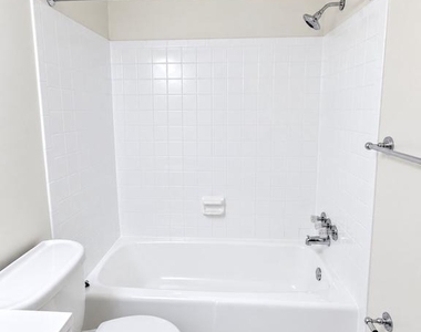 4436 Macarthur Boulevard Nw - Photo Thumbnail 21
