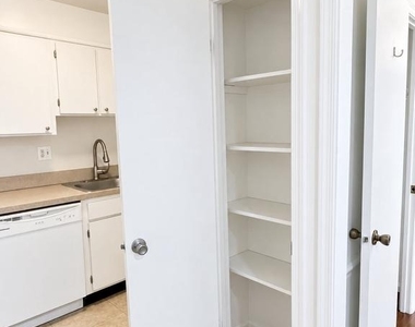 4436 Macarthur Boulevard Nw - Photo Thumbnail 15