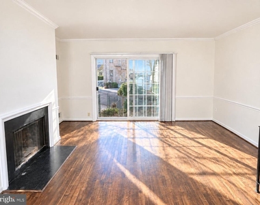 4436 Macarthur Boulevard Nw - Photo Thumbnail 8