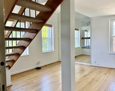 3824 Porter Street Nw - Photo Thumbnail 6