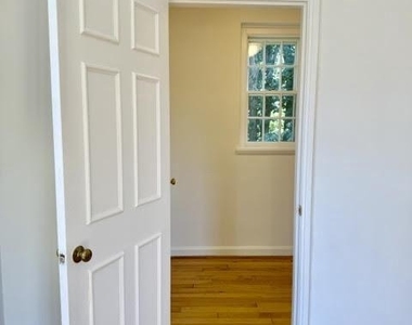 3824 Porter Street Nw - Photo Thumbnail 17
