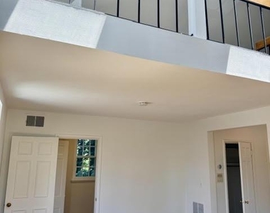 3824 Porter Street Nw - Photo Thumbnail 8