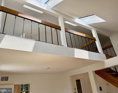 3824 Porter Street Nw - Photo Thumbnail 12